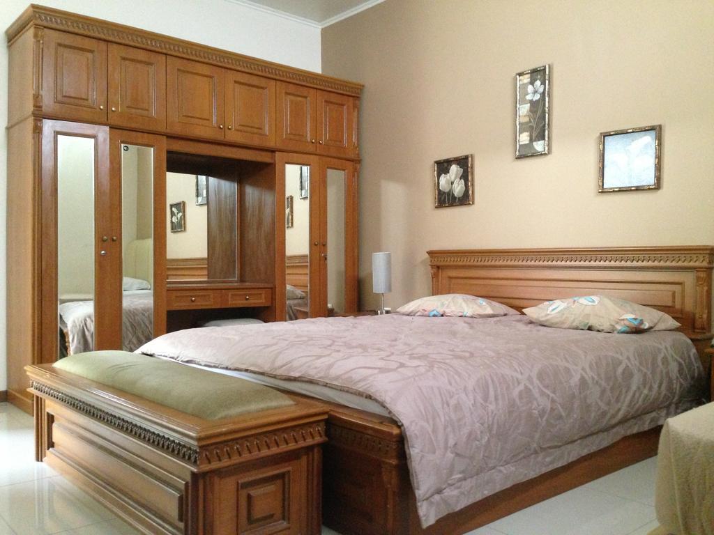 Gondia Guesthouse Джакарта Номер фото