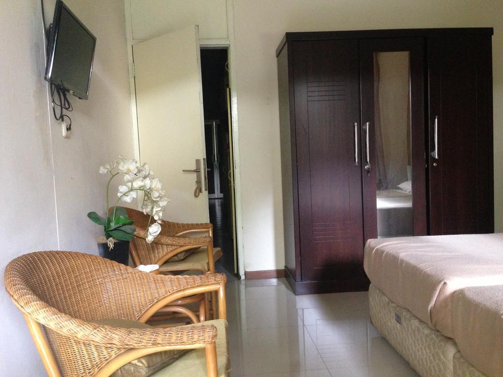 Gondia Guesthouse Джакарта Номер фото