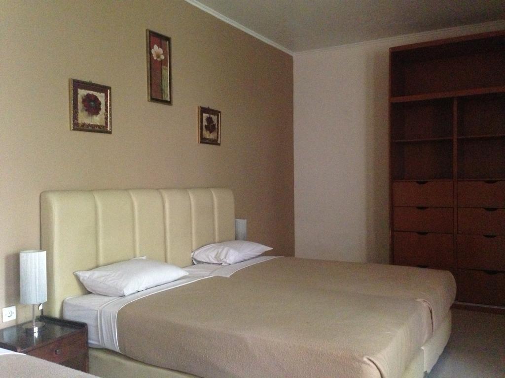 Gondia Guesthouse Джакарта Номер фото