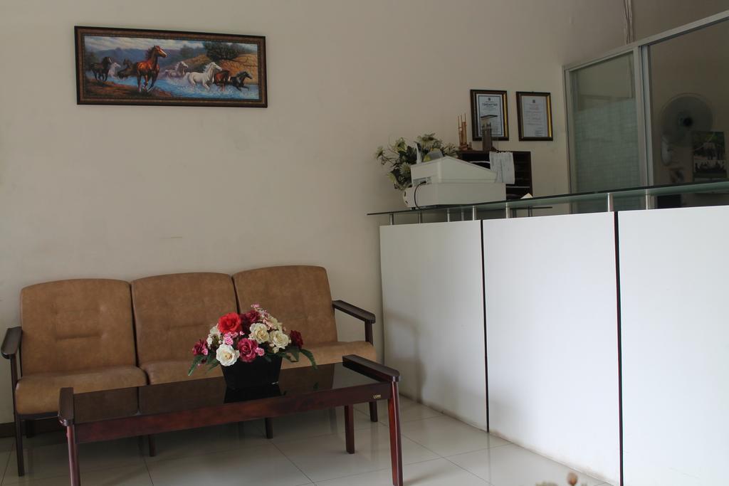 Gondia Guesthouse Джакарта Экстерьер фото