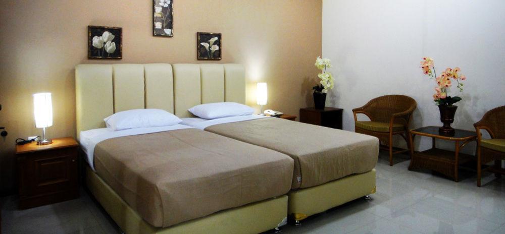 Gondia Guesthouse Джакарта Экстерьер фото