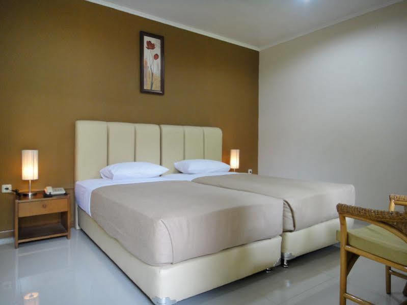 Gondia Guesthouse Джакарта Экстерьер фото