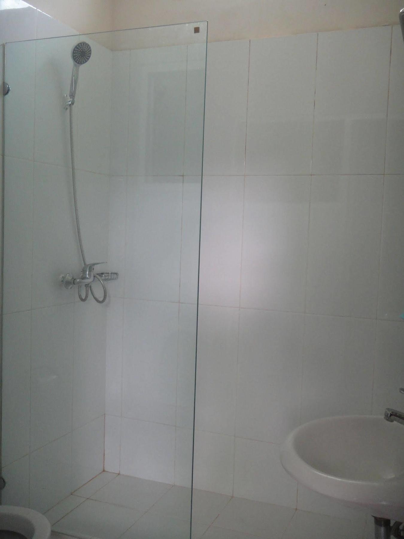 Gondia Guesthouse Джакарта Экстерьер фото