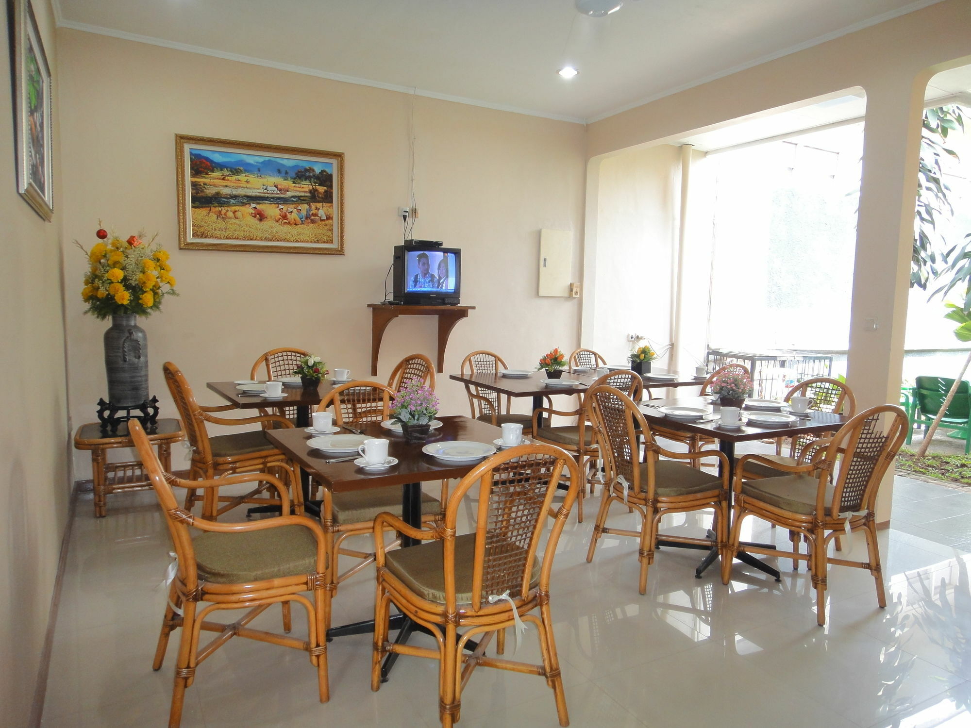 Gondia Guesthouse Джакарта Экстерьер фото