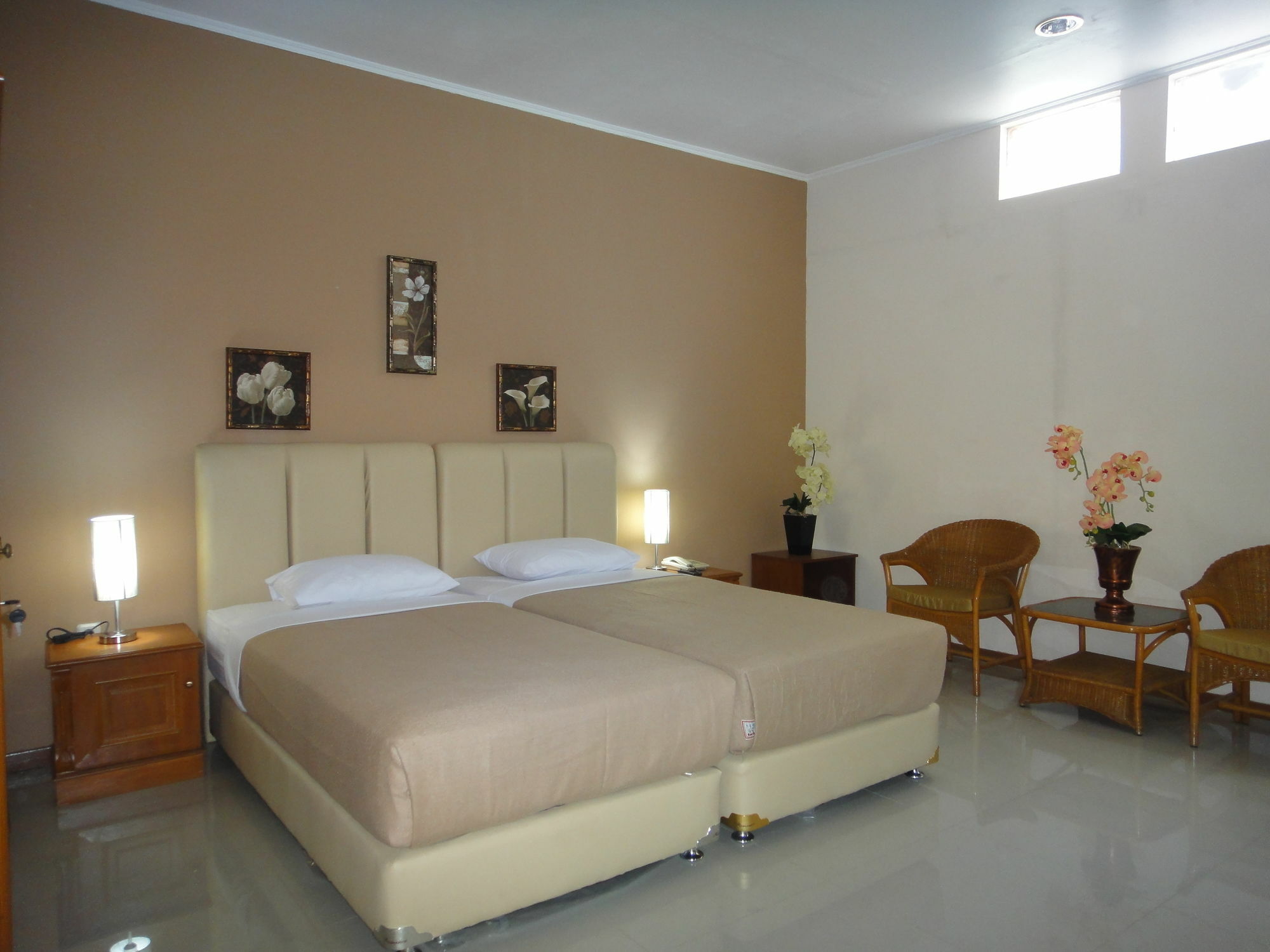Gondia Guesthouse Джакарта Экстерьер фото